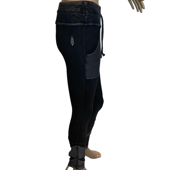 Free People FP Movement Kyoto Two-Toned Black Med-Rise Ankle Leggings Sz XS VGC - Picture 5 of 10